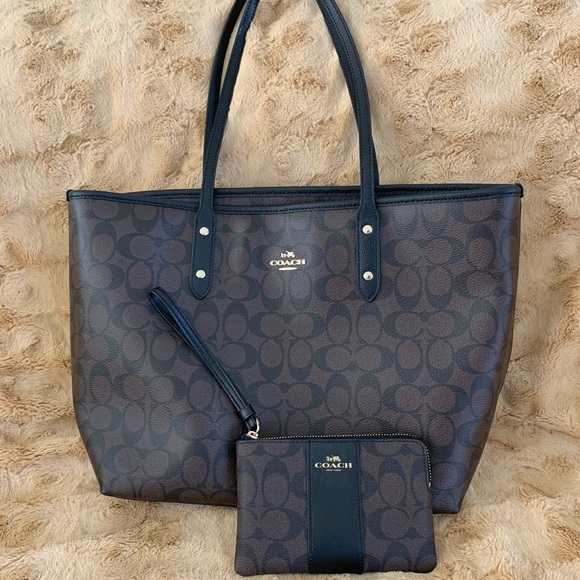 Coach Handbags - Coach Zip Tote Bag with Zip-Corner Wristlet Strap